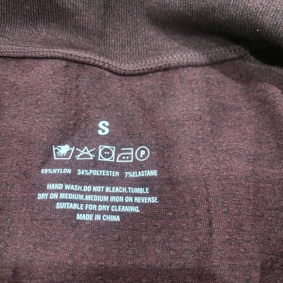 Women’s Athletic Zip Up Jacket Small Burgundy Thumbholes Running Yoga Activewear - Picture 4 of 5